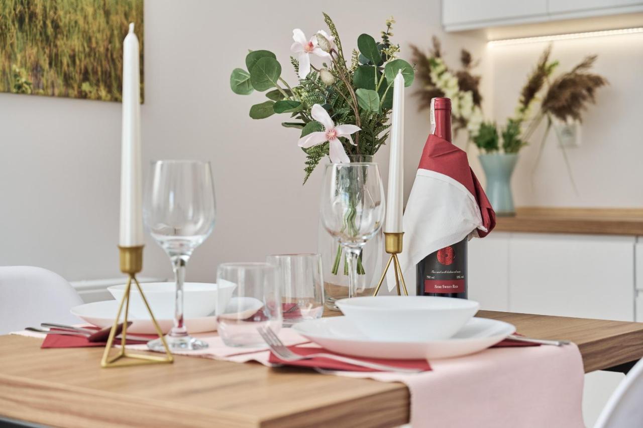 Apartment Modern Elegance With Ac By Renters *