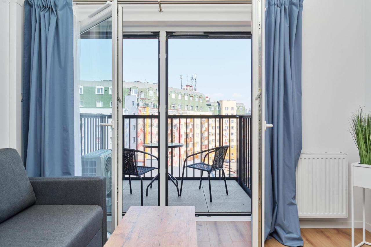Modern Elegance With Ac By Renters Apartment