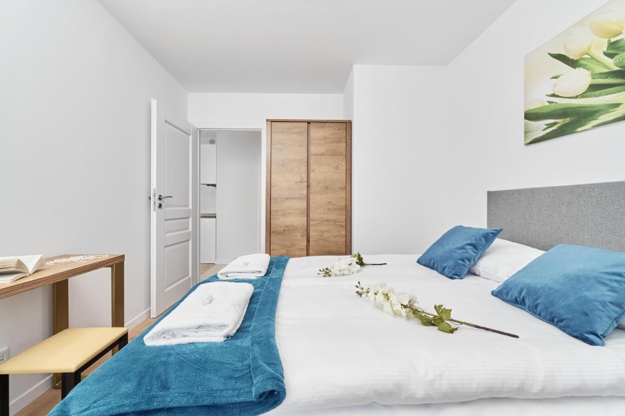 Modern Elegance With Ac By Renters * Wroclaw