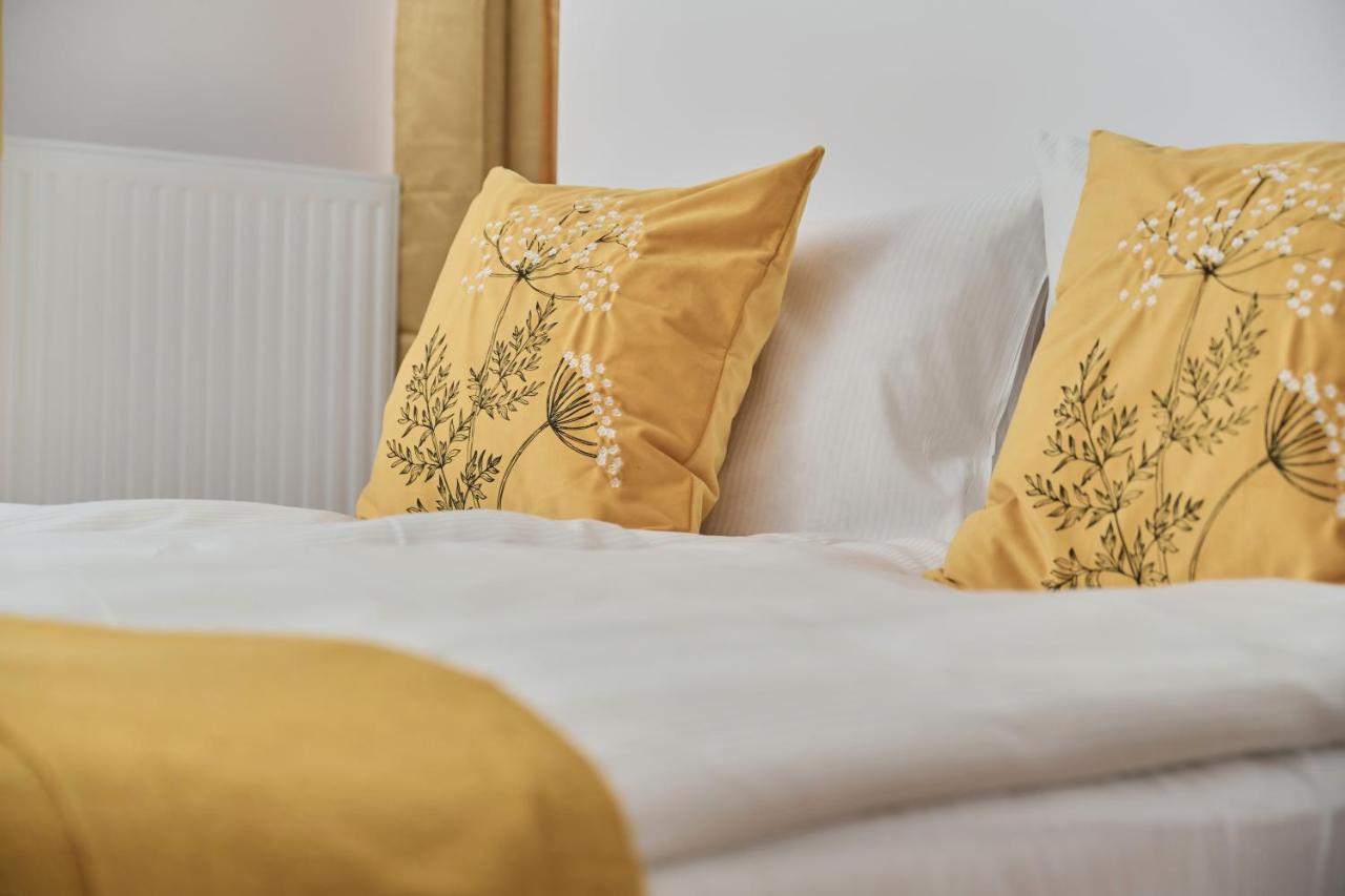 Modern Elegance With Ac By Renters *