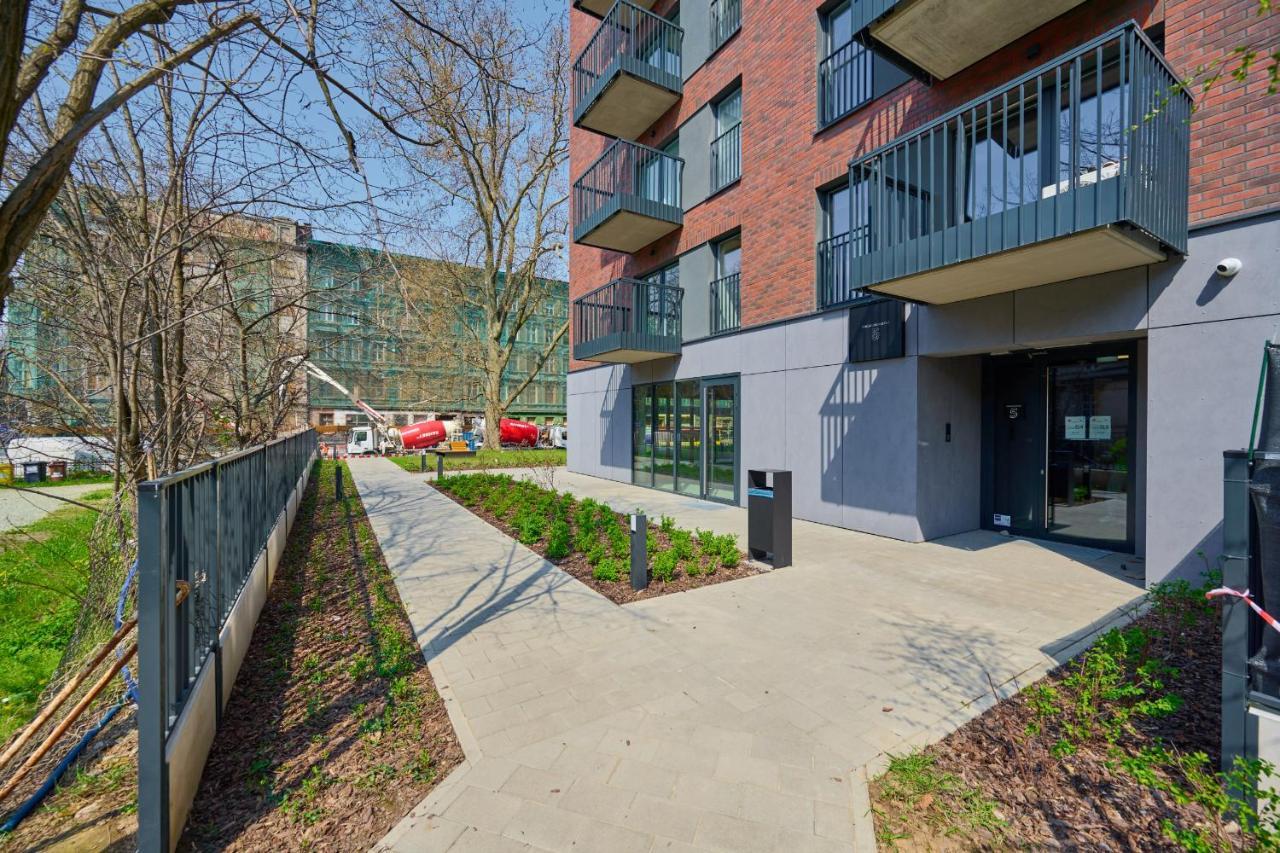 Apartment Modern Elegance With Ac By Renters *