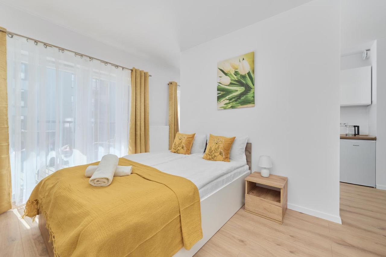 Modern Elegance With Ac By Renters * Wroclaw